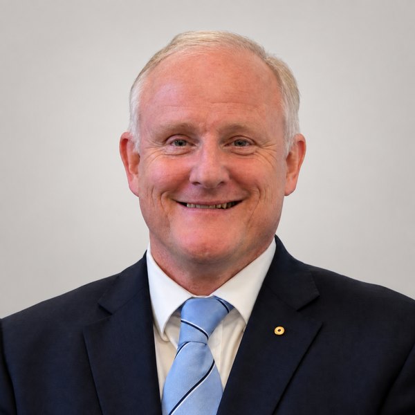Distinguished Professor Calum Drummond
